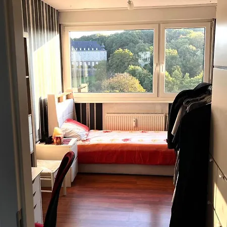 Moeblierte Mit Panoramablick Auf Koeln Apartamento
