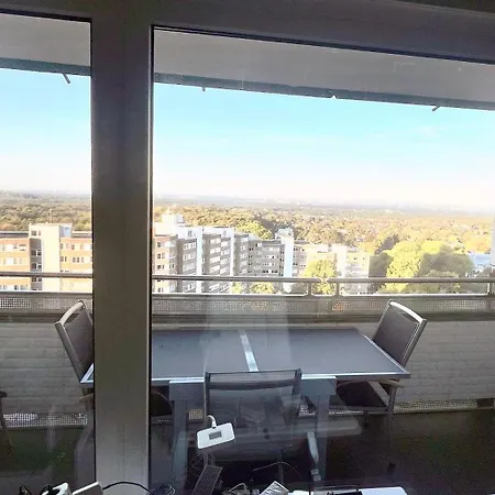 Moeblierte Mit Panoramablick Auf Koeln Lejlighed